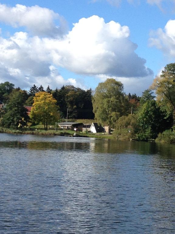 Haus Am See In Kleinzerlang Bagian luar foto